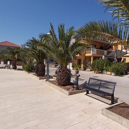 Luxury Apartment By The Sea With Private Whirlpool And Terrace 50M2 Posedarje Exteriör bild